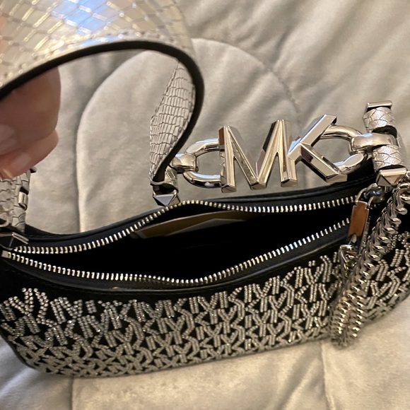 Michael Kors Authentic Special Edition Baguette. - Picture 6 of 9